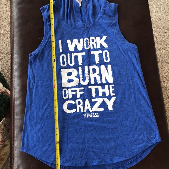 Medium hooded tank - Picture 2 of 3